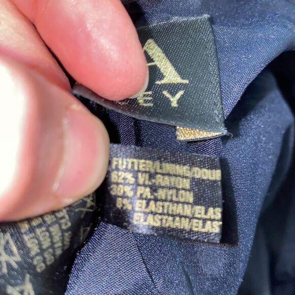 Escada Vintage Pinstripe Skirt & Blazer Set Sz 10 Lightweight Fitted Designer - Picture 10 of 16